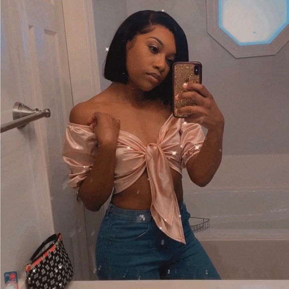 Blush Pink Off the Shoulder Tie Front Satin Crop Top, US Size Small / 4 - Picture 3 of 3